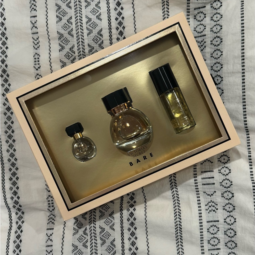 Victoria Secret bare fragrance gift set